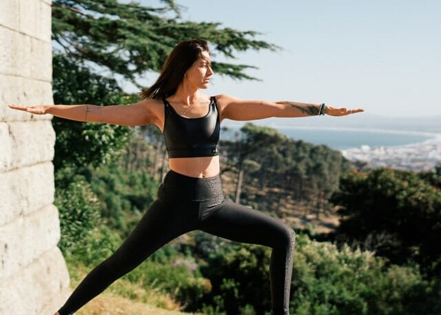 Yoga praktizierende Frau